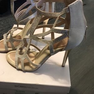 BCBG GENERATION  HEELS with CLUTCH BAG ✨✨✨✨✨✨✨